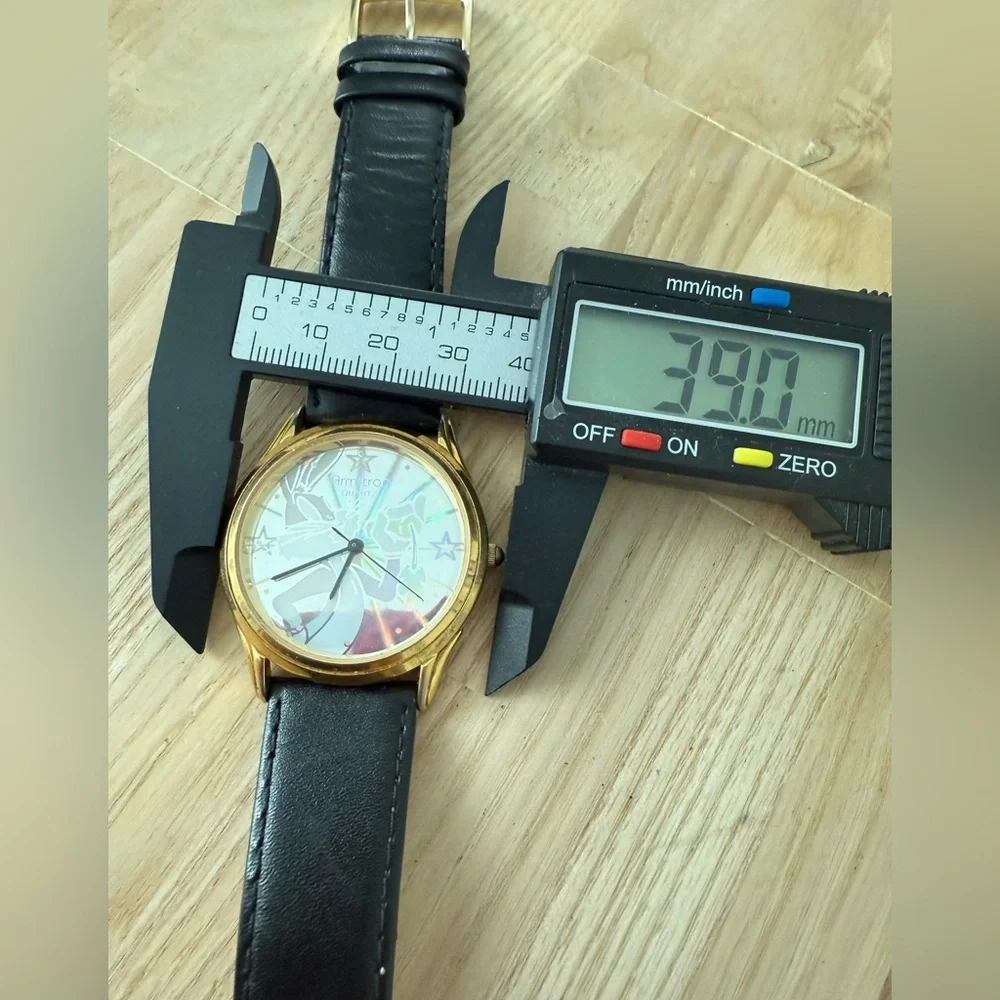 Vintage Armitron Warner bros looney tunes bugs bunny hologram watch NEW BATTERY